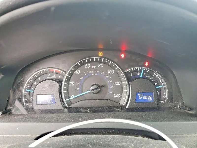 2012 TOYOTA CAMRY XLE  