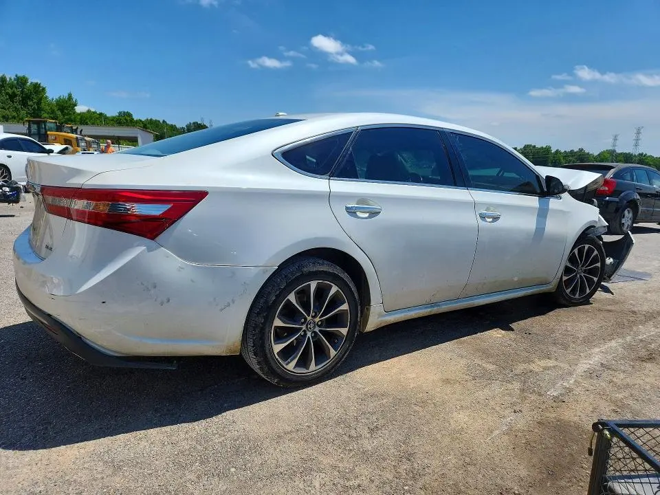 2016 TOYOTA AVALON XLE  