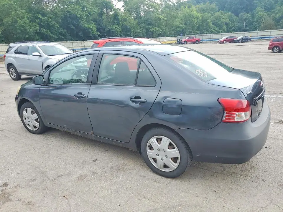 2010 TOYOTA YARIS BASE  