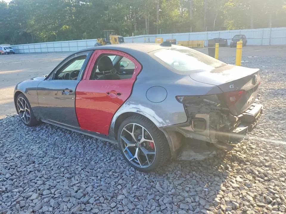 2020 ALFA ROMEO GIULIA TI  
