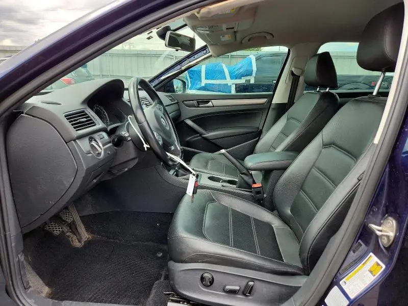 2015 VOLKSWAGEN PASSAT SE  
