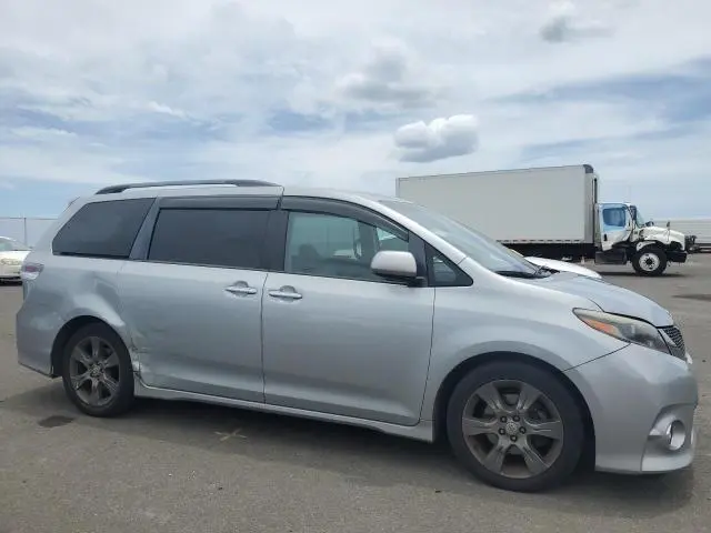 2015 TOYOTA SIENNA SPORT  