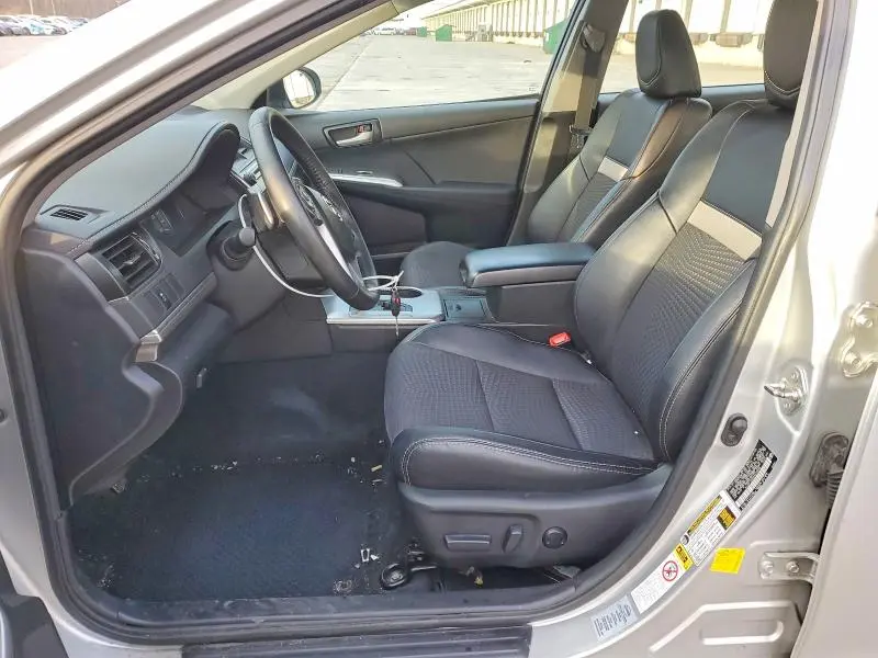 2013 TOYOTA CAMRY SE  