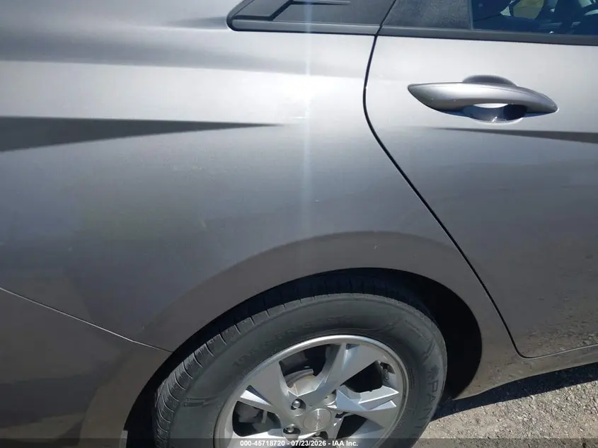 2023 HYUNDAI ELANTRA SE