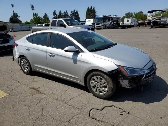 2019 HYUNDAI ELANTRA SE