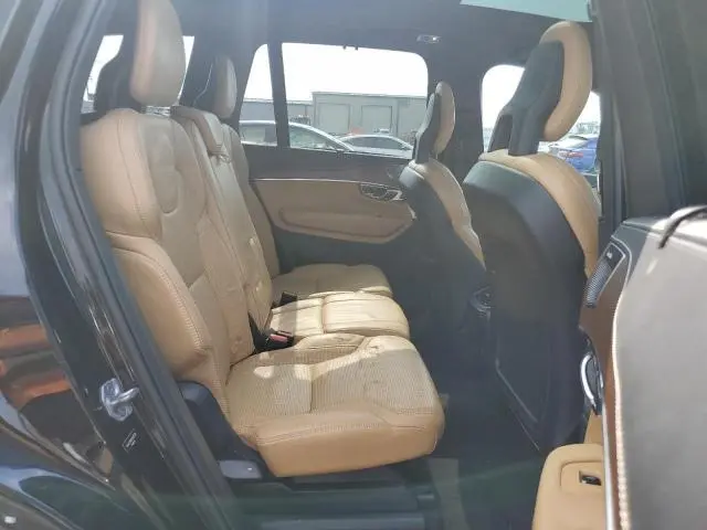 2016 VOLVO XC90 T6  