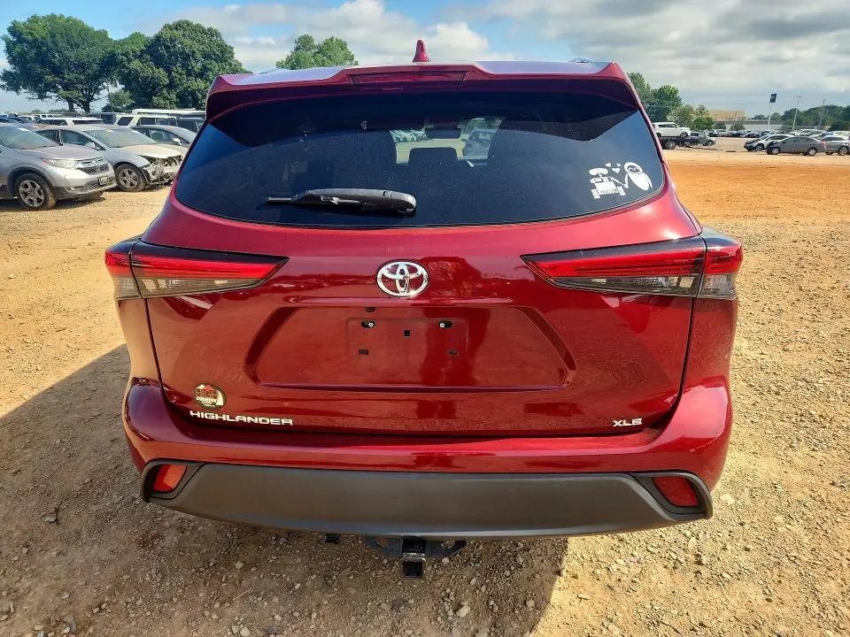 2020 TOYOTA HIGHLANDER XLE  