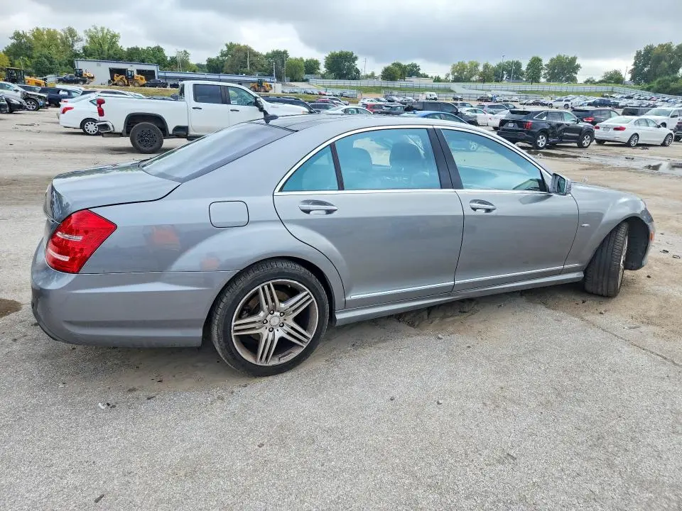 2012 MERCEDES-BENZ S 550  