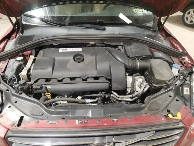 2015 VOLVO XC60 T6 PREMIER  