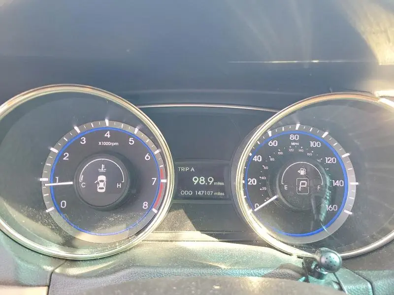 2011 HYUNDAI SONATA GLS  