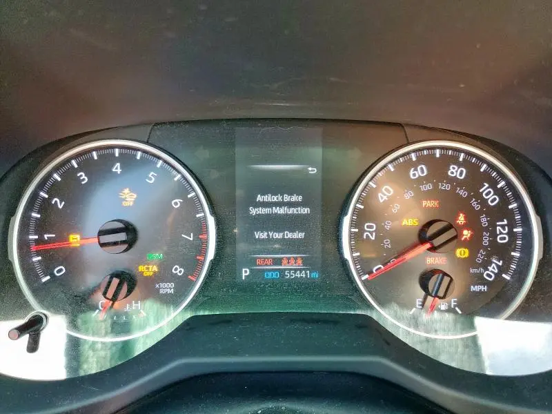 2022 TOYOTA RAV4 XLE  