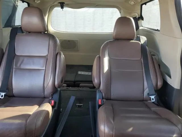 2015 TOYOTA SIENNA XLE  