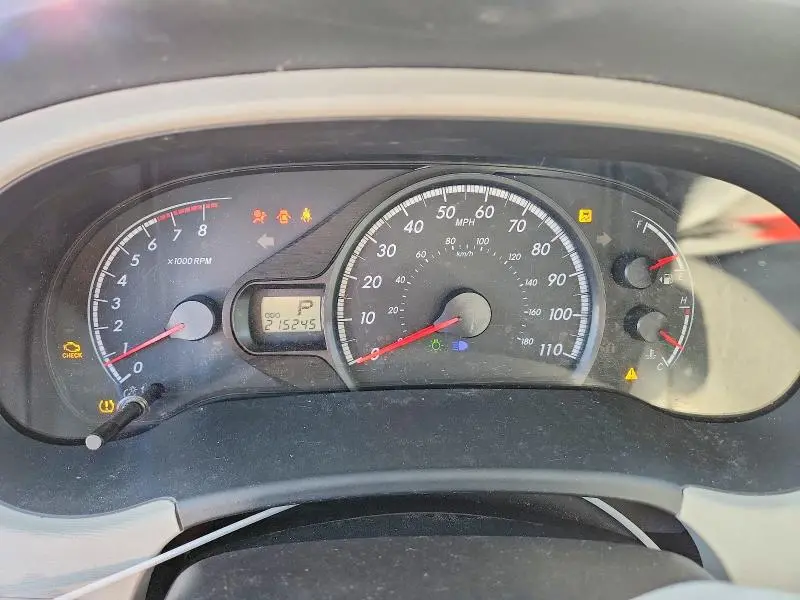 2011 TOYOTA SIENNA   