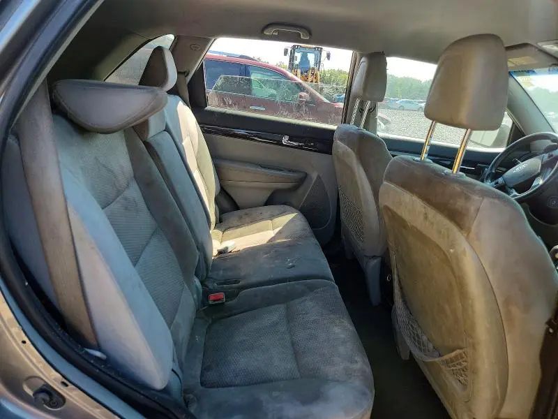 2013 KIA SORENTO LX  