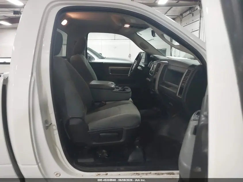 2017 RAM 1500 TRADESMAN  4X2 8' BOX
