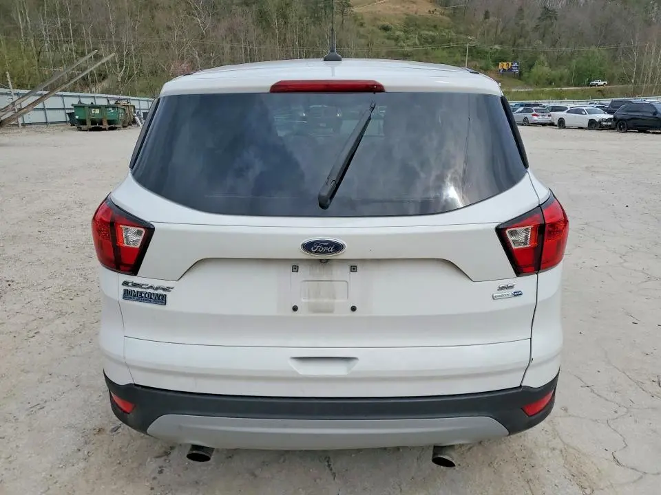 2019 FORD ESCAPE SE  