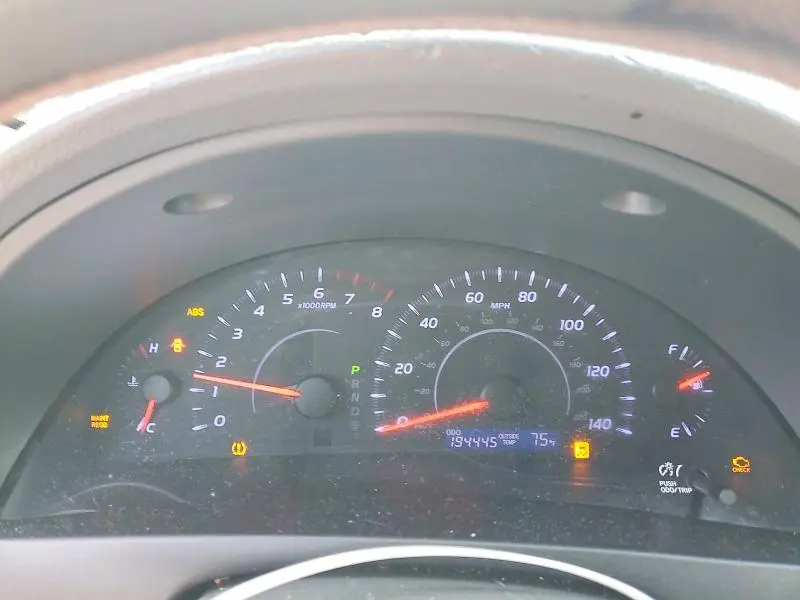2011 TOYOTA CAMRY LE  