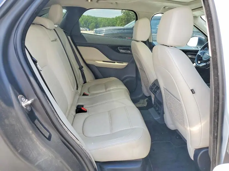 2019 JAGUAR F-PACE PRESTIGE  