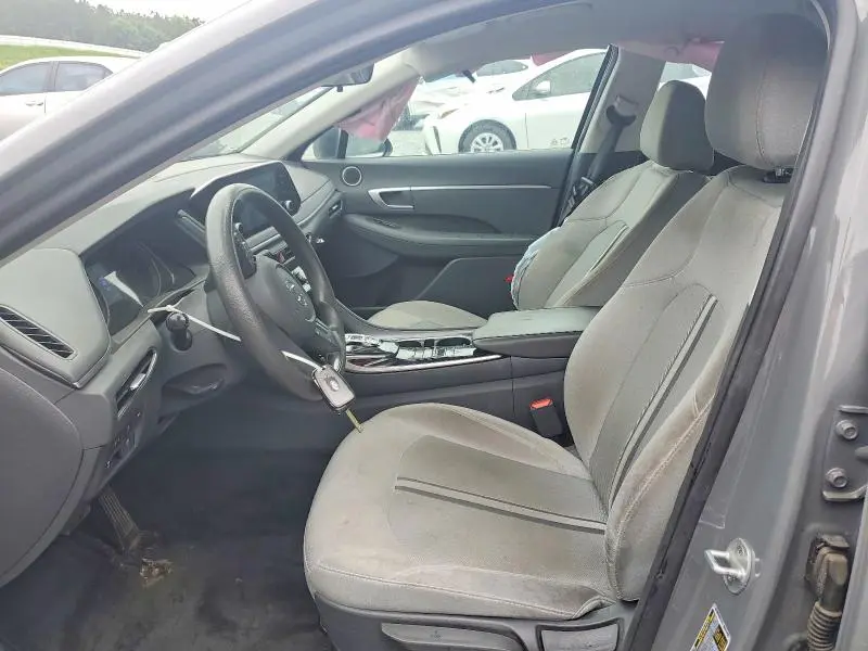 2020 HYUNDAI SONATA SE  