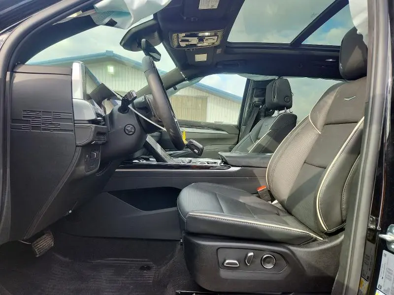 2025 CADILLAC ESCALADE SPORT  