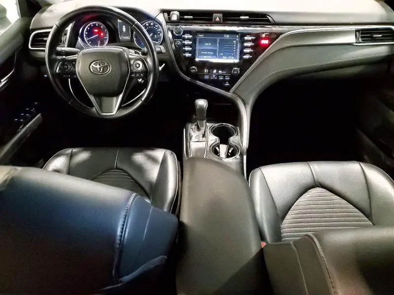 2018 TOYOTA CAMRY   