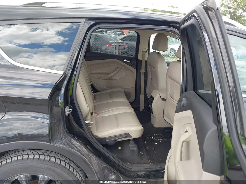 2017 FORD ESCAPE TITANIUM