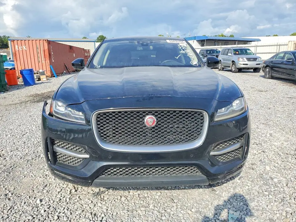 2017 JAGUAR F-PACE R - SPORT  