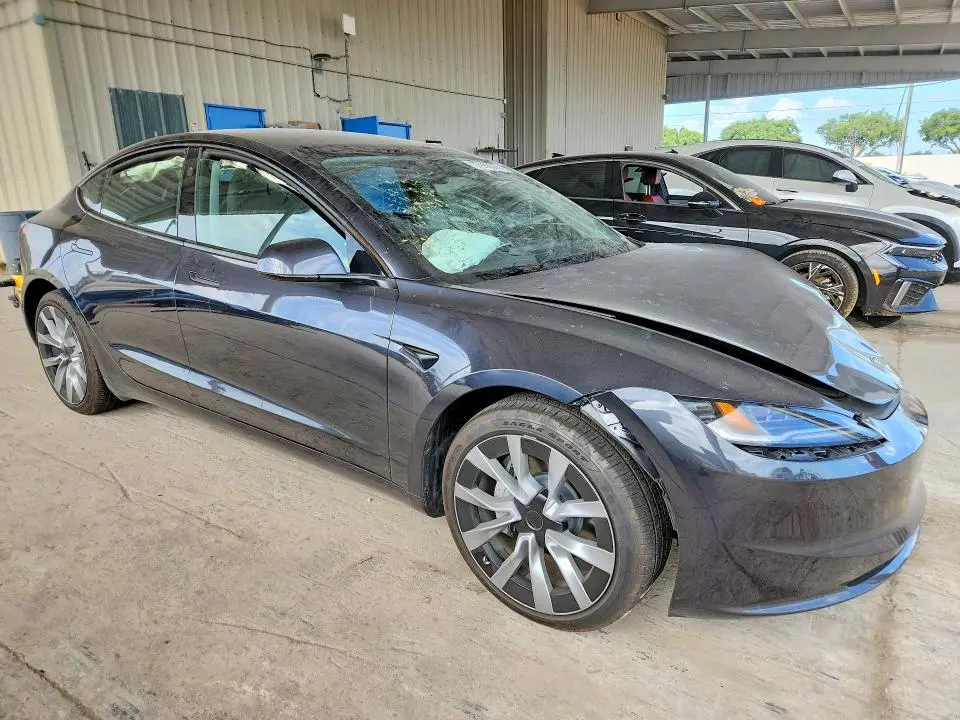 2025 TESLA MODEL 3   