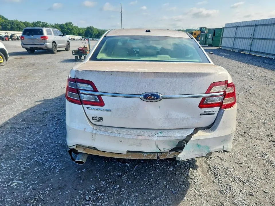 2018 FORD TAURUS SEL  
