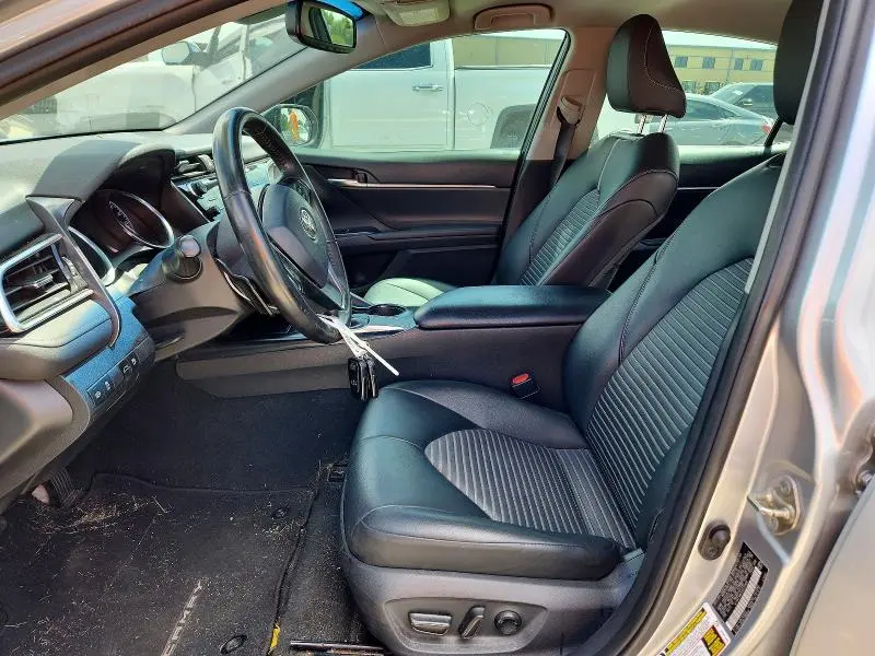 2018 TOYOTA CAMRY SE  