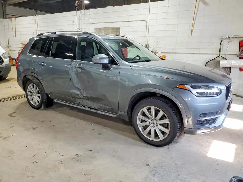 2018 VOLVO XC90 T5  