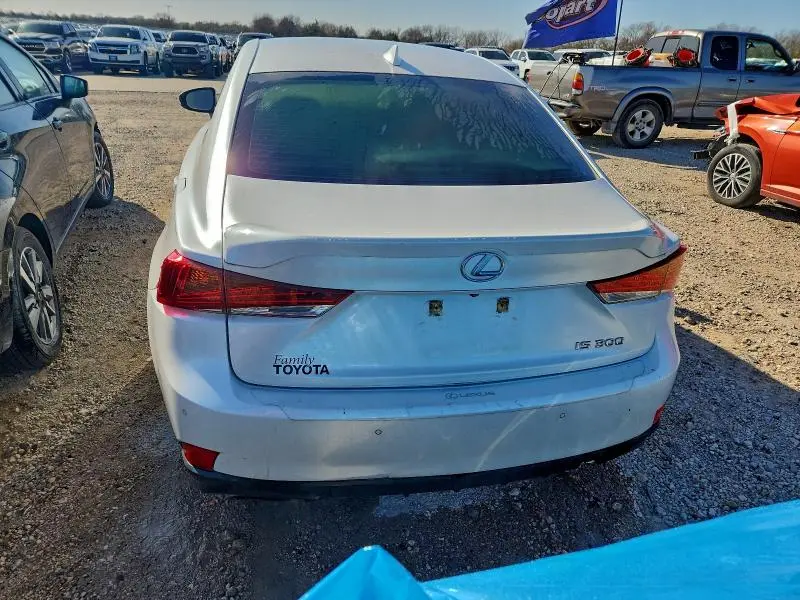 2019 LEXUS IS 300  