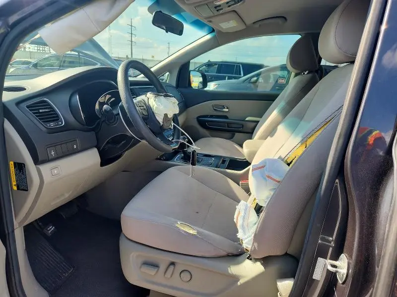 2017 KIA SEDONA LX  