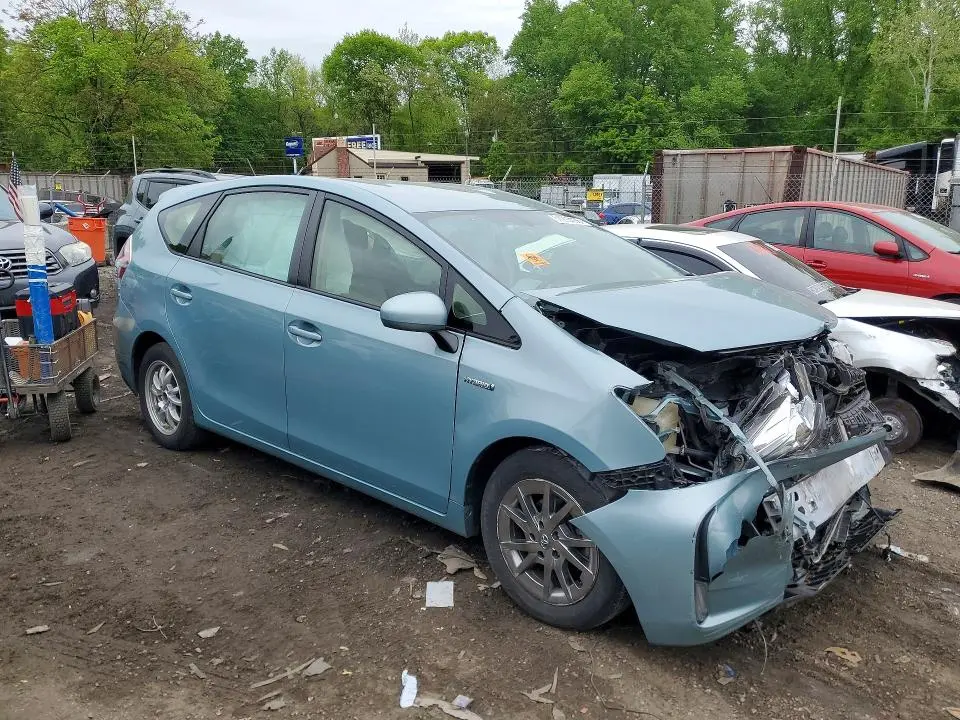 2017 TOYOTA PRIUS V FOUR  
