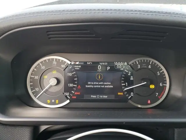 2023 LAND ROVER DISCOVERY METROPOLITAN EDITION  