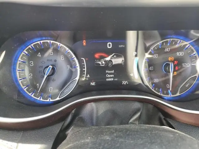 2017 CHRYSLER PACIFICA LIMITED  