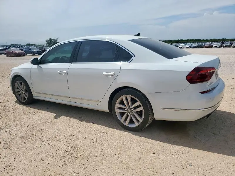 2017 VOLKSWAGEN PASSAT SE