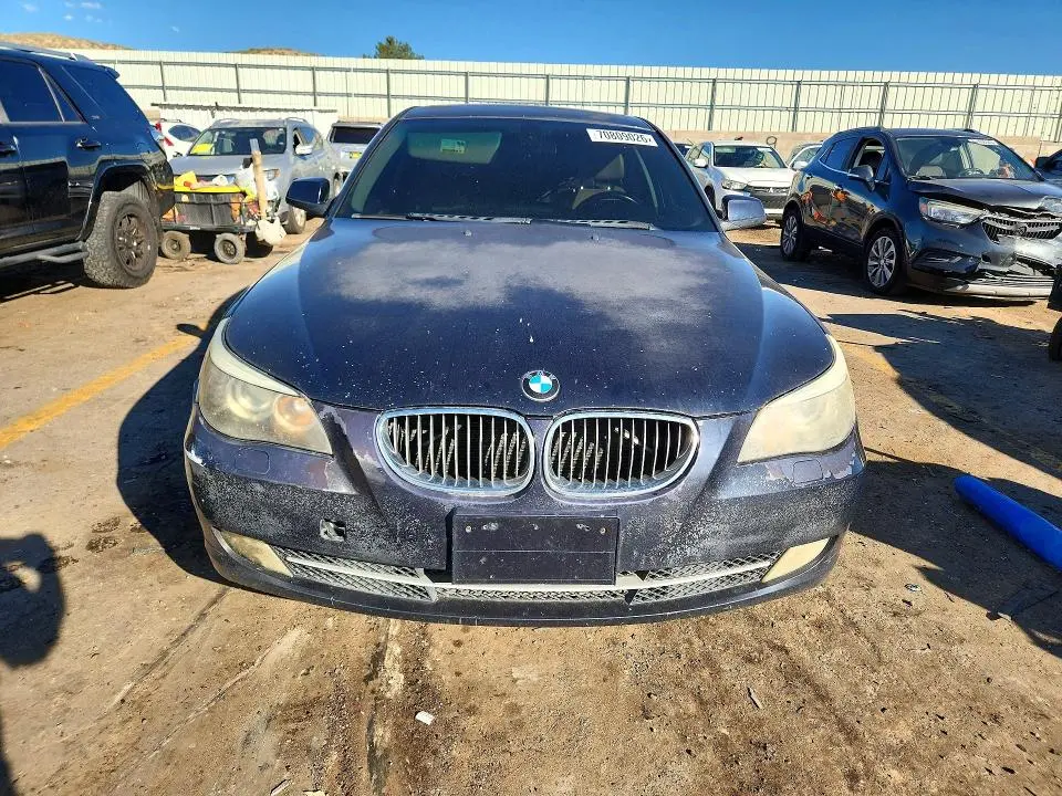 2010 BMW 528 XI  