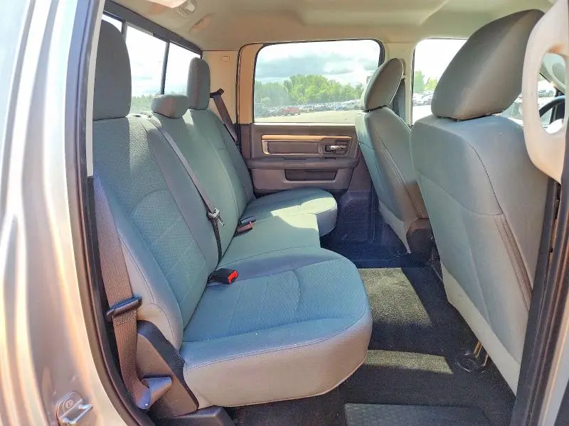 2016 RAM 2500 SLT  