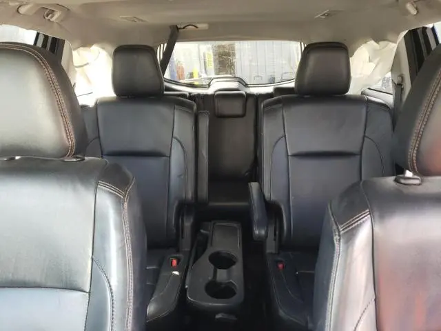 2017 TOYOTA HIGHLANDER SE  