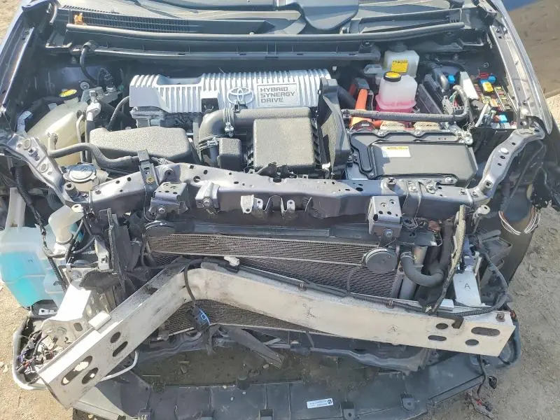2014 TOYOTA PRIUS THREE  