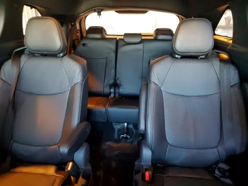 2025 TOYOTA SIENNA LIMITED  