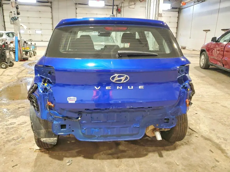 2025 HYUNDAI VENUE SE  