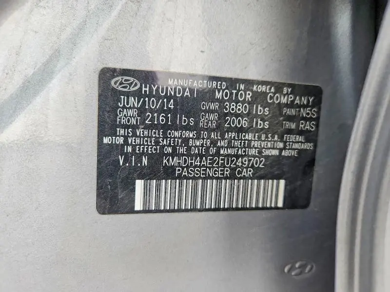 2015 HYUNDAI ELANTRA SE  
