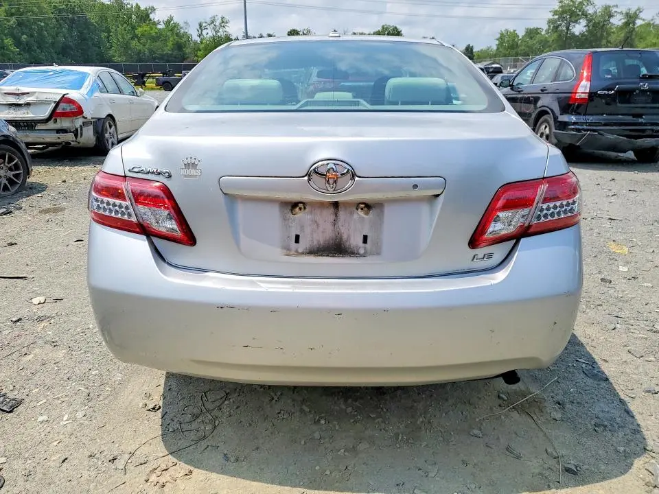 2011 TOYOTA CAMRY LE  
