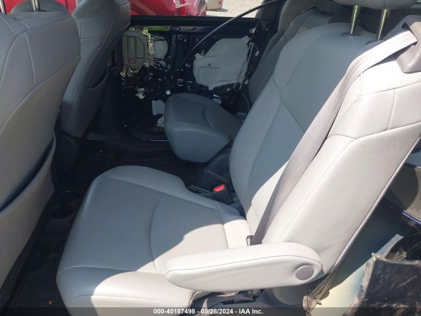 2021 TOYOTA SIENNA XLE