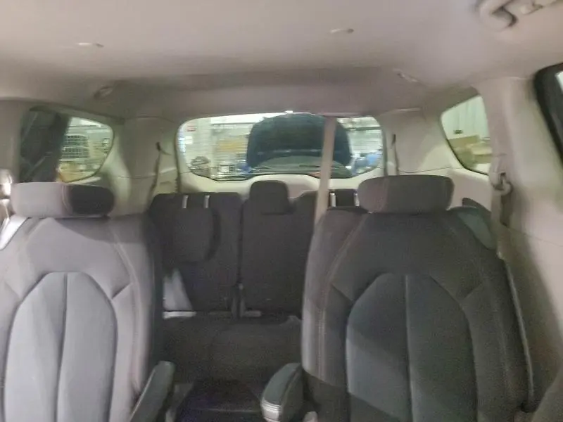 2017 CHRYSLER PACIFICA LX  