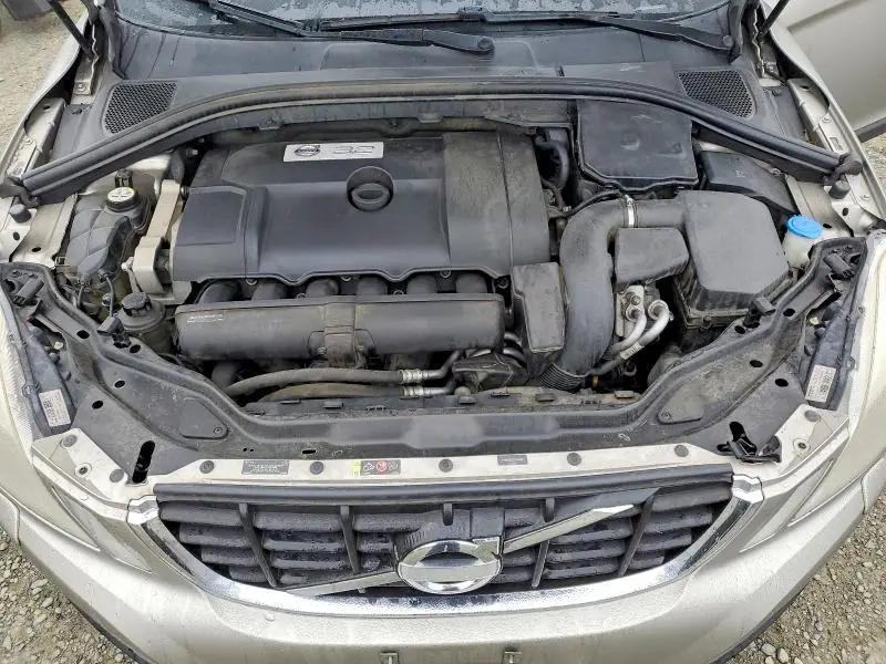 2013 VOLVO XC60 3.2  