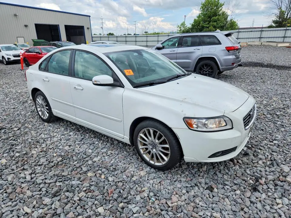 2010 VOLVO S40 2.4I  