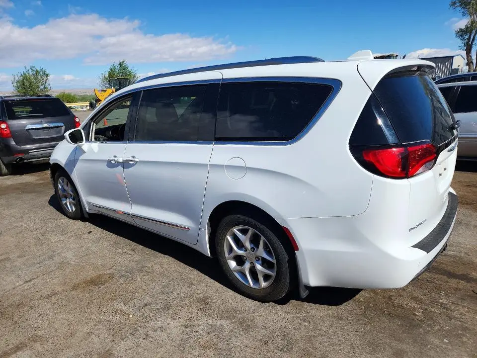 2018 CHRYSLER PACIFICA TOURING L PLUS  